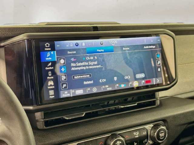 Used 2025 Jeep Wrangler Unlimited Sport AWD/4WD image 18