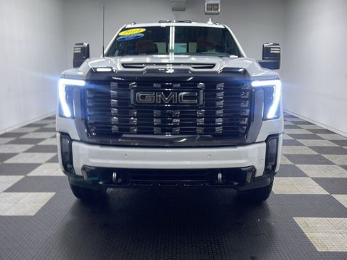 Used 2024 GMC Sierra 2500 Denali Ultimate AWD/4WD image 25