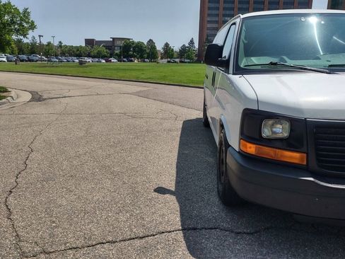 Used 2012 GMC Savana 1500 AWD image 4