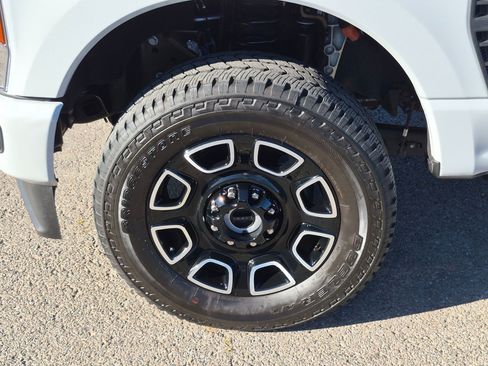 Used 2026 Ford F350 Platinum AWD/4WD image 11