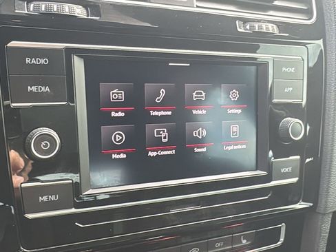 Used 2020 Volkswagen GTI S image 23