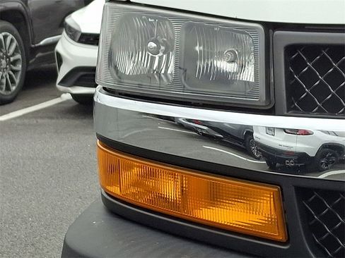 Used 2019 Chevrolet Express 3500 LT w/ LT Preferred Equipment Group image 10