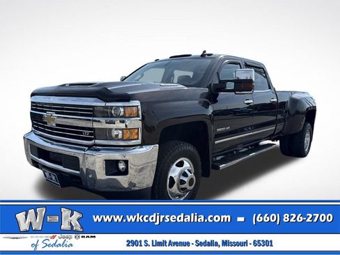 Used 2018 Chevrolet Silverado 3500 LTZ w/ Duramax Plus Package AWD/4WD image 16