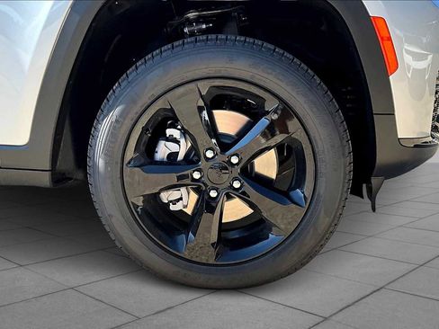 New 2025 Jeep Grand Cherokee L Limited w/ Black Appearance Package image 12