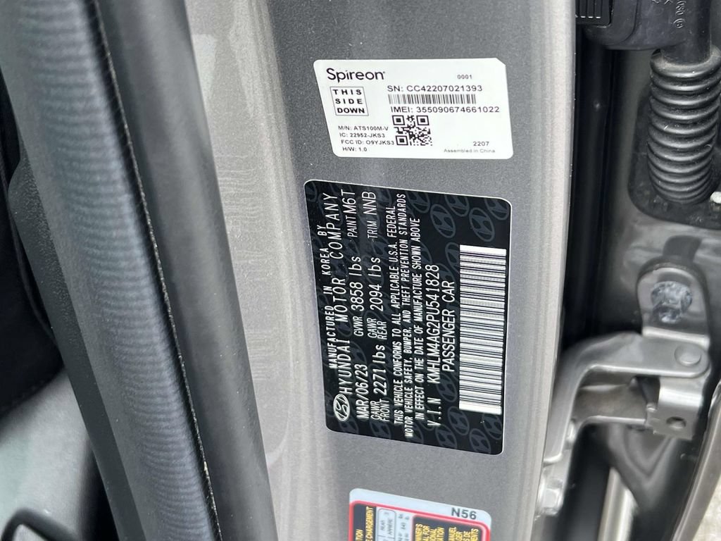 Used 2023 Hyundai Elantra SEL w/ Preferred Accessory Package FWD image 19