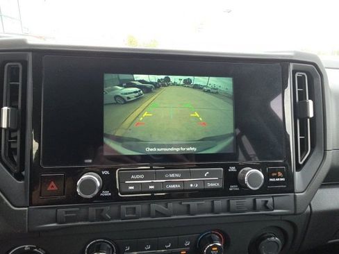 Used 2025 Nissan Frontier S image 19