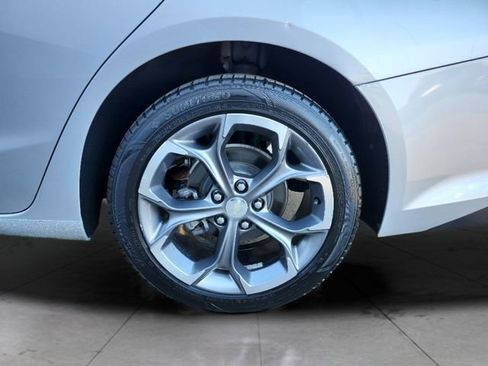 Used 2020 Chevrolet Malibu LT image 29