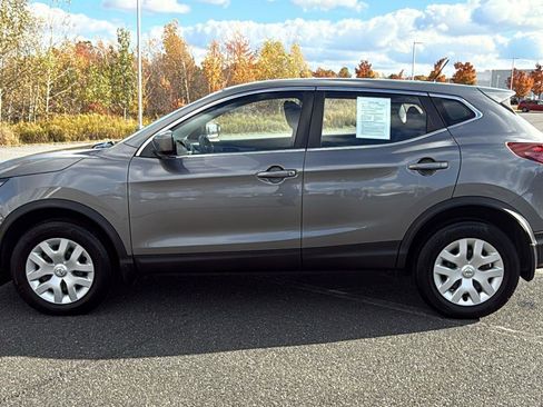 Used 2020 Nissan Rogue Sport S image 12