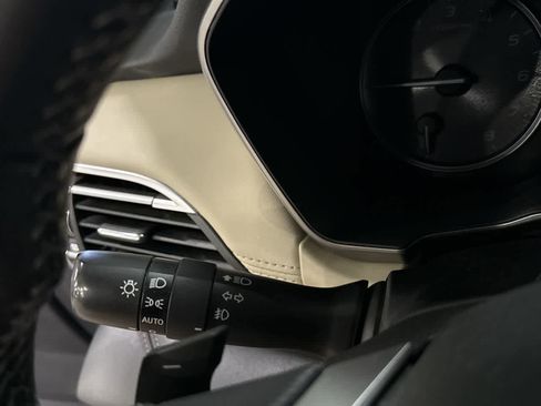 Used 2020 Subaru Outback Limited image 25