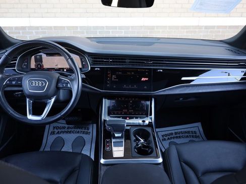 Used 2019 Audi Q8 Prestige image 29