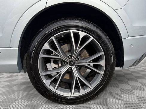 Used 2025 Audi Q8 Premium w/ Convenience Package AWD/4WD image 11