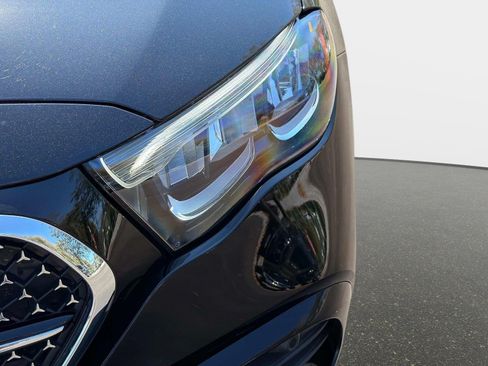 Used 2025 Mercedes-Benz E 350 Sedan image 11