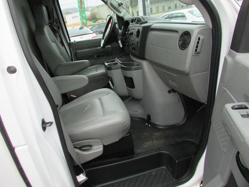 Used 2012 Ford E-450 and Econoline 450 Super Duty w/ PWR Locks & Windows Group image 16