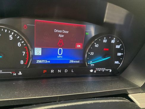 Used 2023 Ford Explorer XLT w/ Equipment Group 202A AWD/4WD image 2