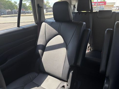 Used 2025 Toyota Grand Highlander FWD image 39