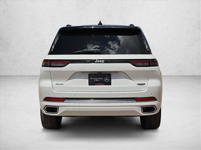 Used 2025 Jeep Grand Cherokee Summit AWD/4WD image 7