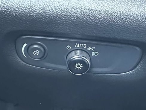 Used 2023 Chevrolet Traverse LT w/ LPO, Cargo Package AWD/4WD image 21