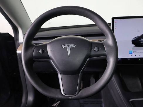 Used 2023 Tesla Model 3 Standard Range image 35