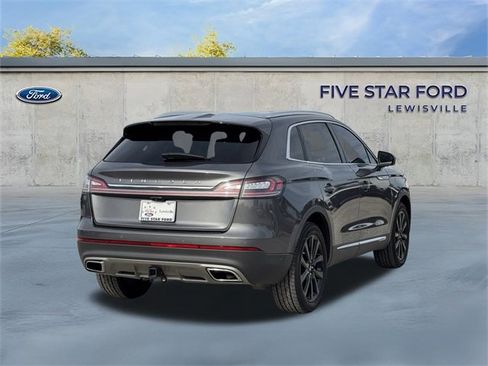 Used 2022 Lincoln Nautilus Reserve w/ Equipment Group 201A image 5