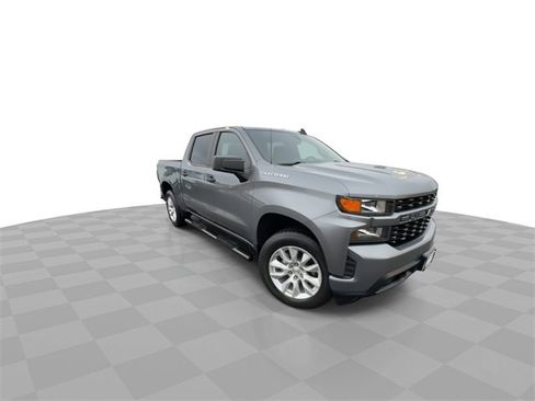 Certified 2020 Chevrolet Silverado 1500 Custom w/ Custom Value Package image 2