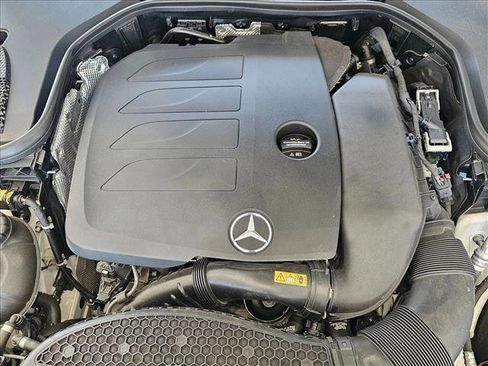 Used 2023 Mercedes-Benz E 350 4MATIC Sedan image 25