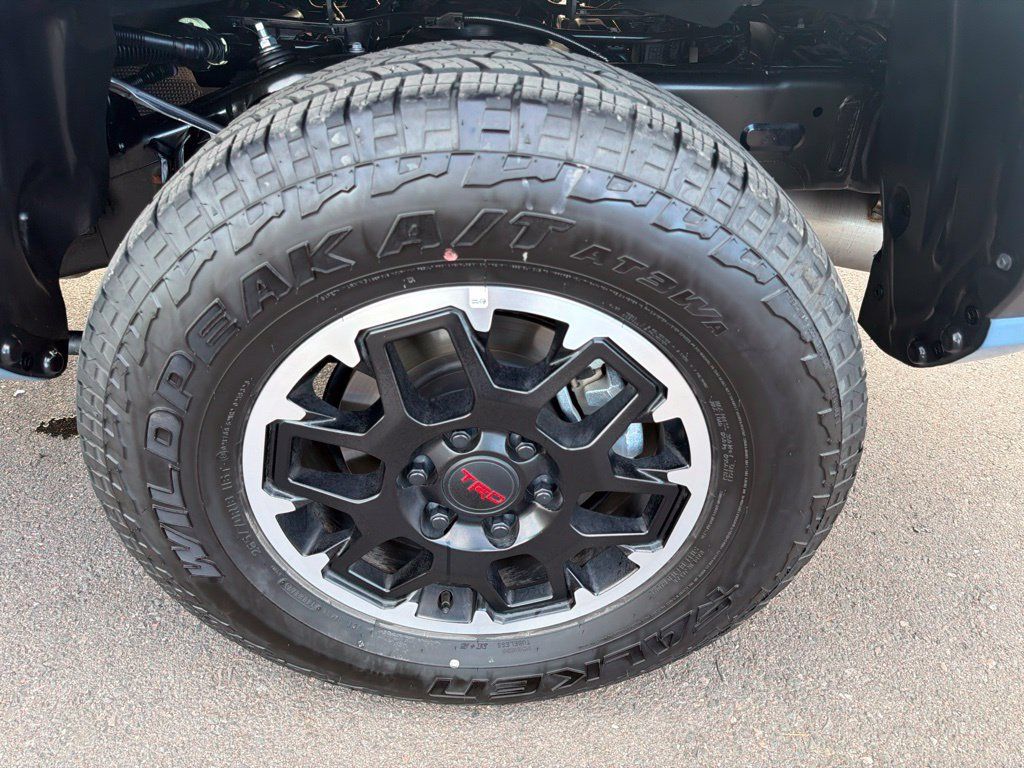 Used 2026 Toyota Tacoma TRD Off-Road w/ TRD Off Road Premium Package AWD/4WD image 33
