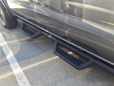 Certified 2023 Nissan Frontier Pro-X w/ Technology Package image 5