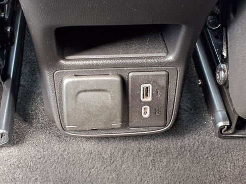 Used 2021 Chevrolet TrailBlazer RS w/ Sun and Liftgate Package image 14