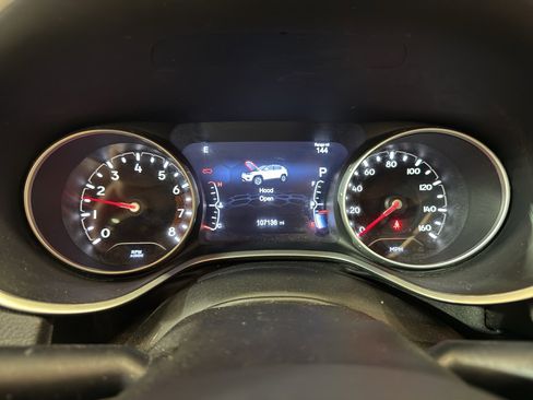 Used 2018 Jeep Compass Latitude w/ Popular Equipment Group image 17