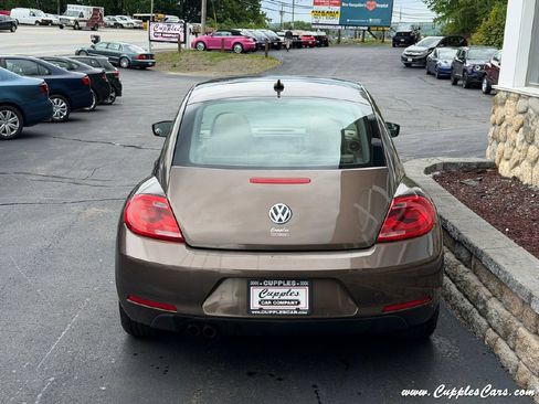 Used 2014 Volkswagen Beetle 1.8T FWD image 11