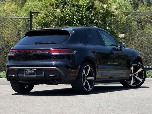 Certified 2023 Porsche Macan Turbo AWD/4WD image 7