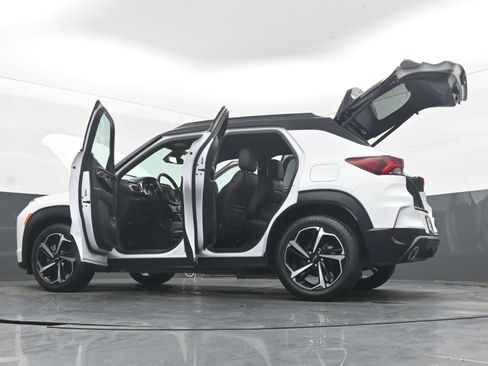 Used 2021 Chevrolet TrailBlazer RS w/ Sun and Liftgate Package FWD image 42