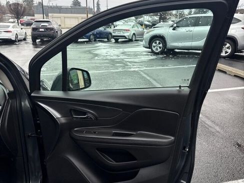 Used 2018 Buick Encore Sport Touring image 17