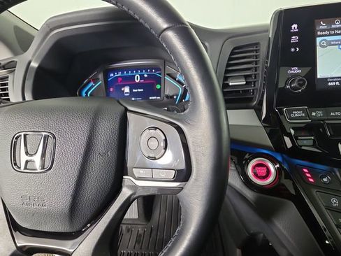 Used 2024 Honda Odyssey Touring image 29