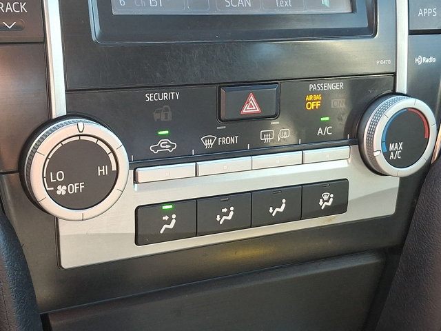 Used 2012 Toyota Camry SE FWD image 19
