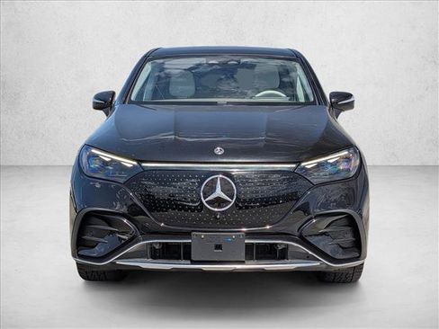 Used 2023 Mercedes-Benz EQE 500 4MATIC SUV w/ Exclusive Trim Package image 2
