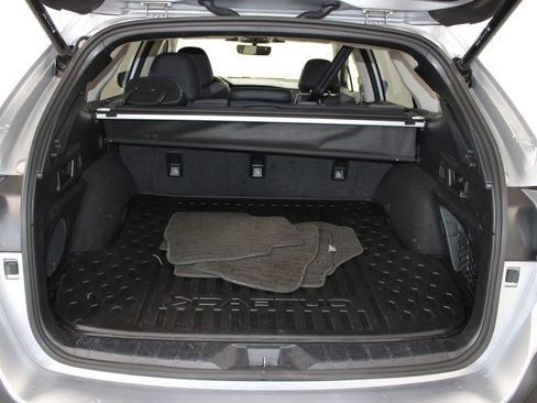 Used 2025 Subaru Outback Onyx Edition AWD/4WD image 13