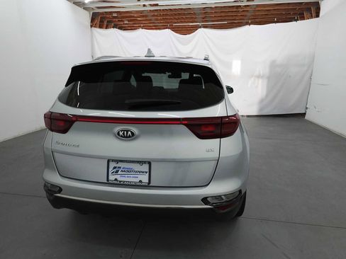 Used 2020 Kia Sportage EX AWD/4WD image 5