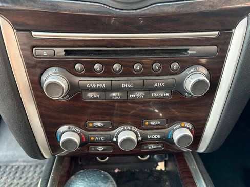 Used 2014 Nissan Pathfinder SL w/ SL Premium Package AWD/4WD image 19