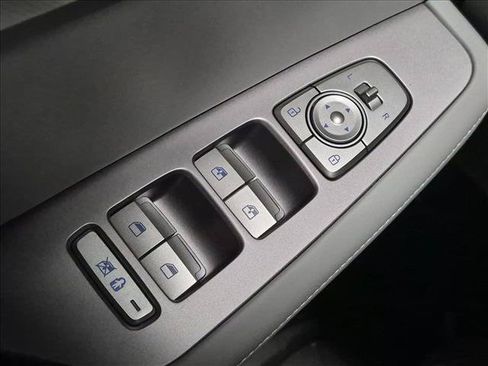 Used 2025 Hyundai Palisade SEL FWD image 15