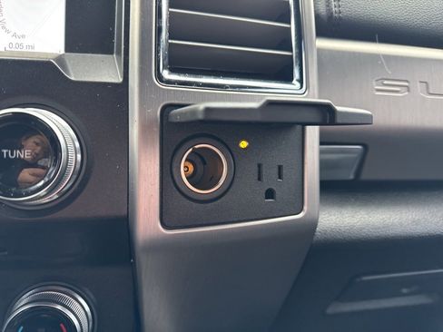 Used 2017 Ford F250 Platinum w/ Platinum Ultimate Package image 34