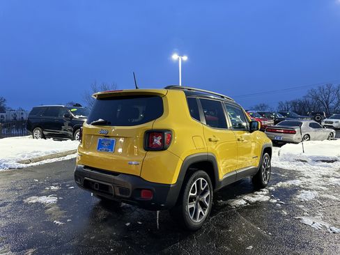 Used 2015 Jeep Renegade Latitude w/ Popular Equipment Group image 3
