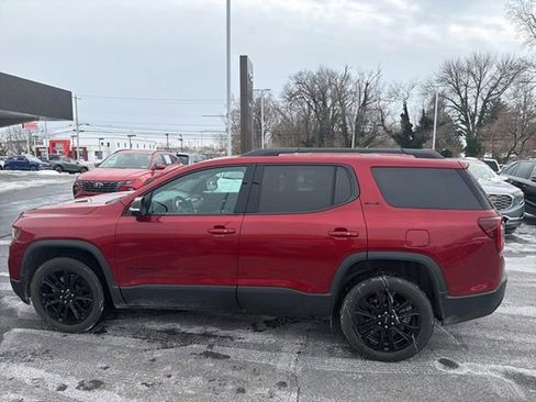 Used 2022 GMC Acadia SLE w/ Driver Convenience Package image 4