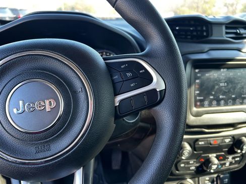 Used 2018 Jeep Renegade Sport w/ Power & Air Group image 17