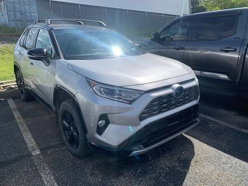 Used 2019 Toyota RAV4 XSE w/ Carpet Mat Package AWD/4WD image 7