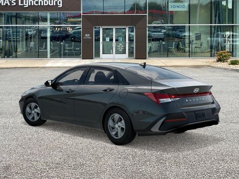 New 2026 Hyundai Elantra SE FWD image 5