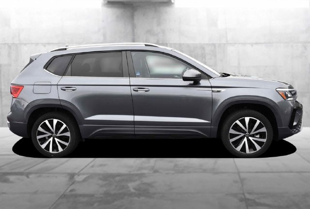 Used 2023 Volkswagen Taos SE FWD image 5