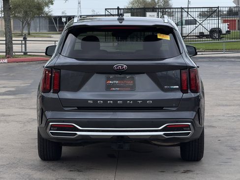 Used 2021 Kia Sorento EX image 7