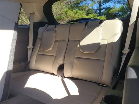 Used 2021 Ford Explorer XLT w/ Equipment Group 202A image 11