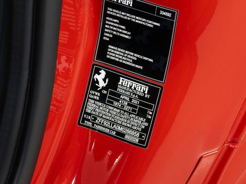 Used 2021 Ferrari F8 Tributo image 27